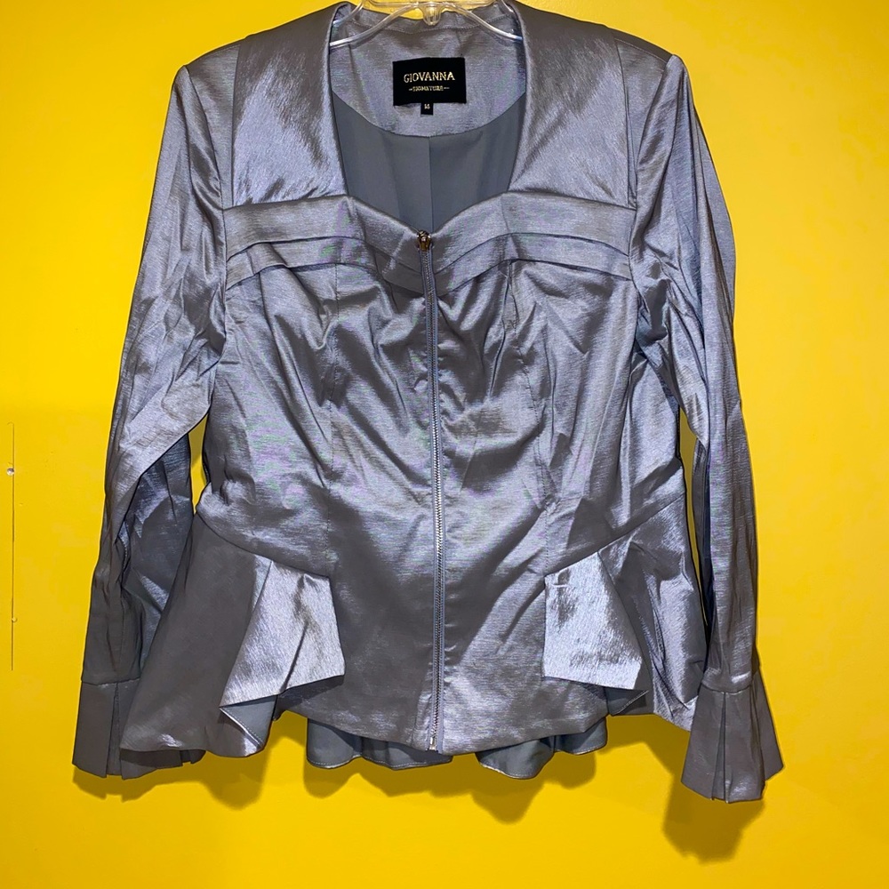 Beautiful zipper blouse